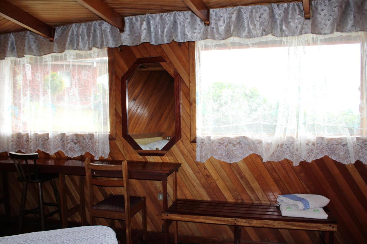 Hotel Las Fresas Del Volcan Poas Sabana Redonda Экстерьер фото